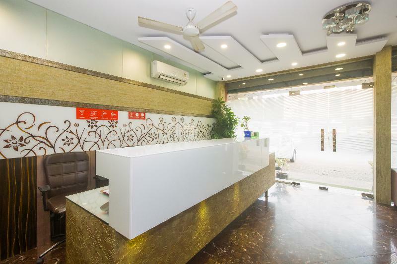 โอโย 8193 โฮเต็ล เพิร์ล วิว Hotel มุมไบ ภายนอก รูปภาพ