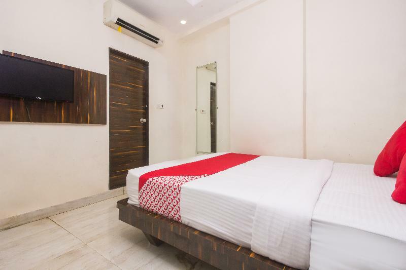 โอโย 8193 โฮเต็ล เพิร์ล วิว Hotel มุมไบ ภายนอก รูปภาพ