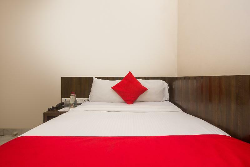 โอโย 8193 โฮเต็ล เพิร์ล วิว Hotel มุมไบ ภายนอก รูปภาพ
